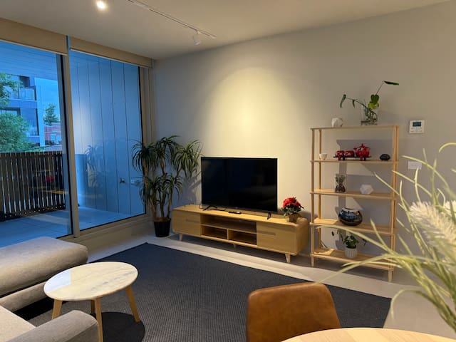 Spacious Duplex Apt in Fairfield