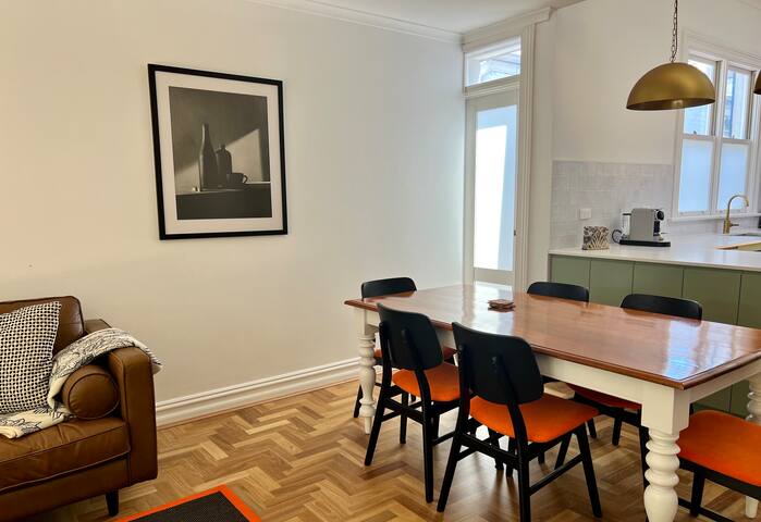 Charming Parkside Terrace gallery image 3