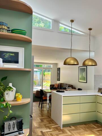 Charming Parkside Terrace