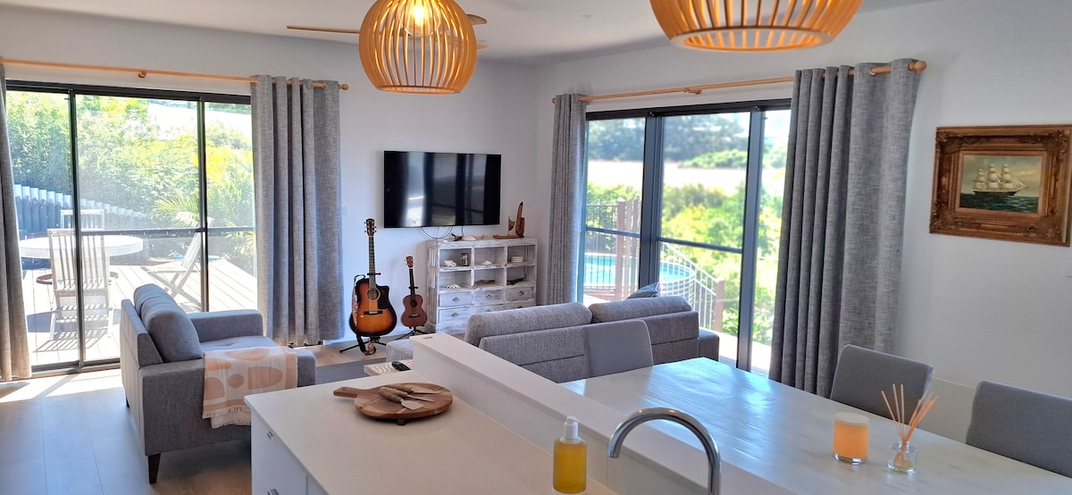 Top Airbnb: The Sea Dwellers Escape in Kiama
