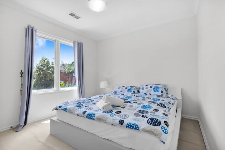 Pretty House gallery image 4