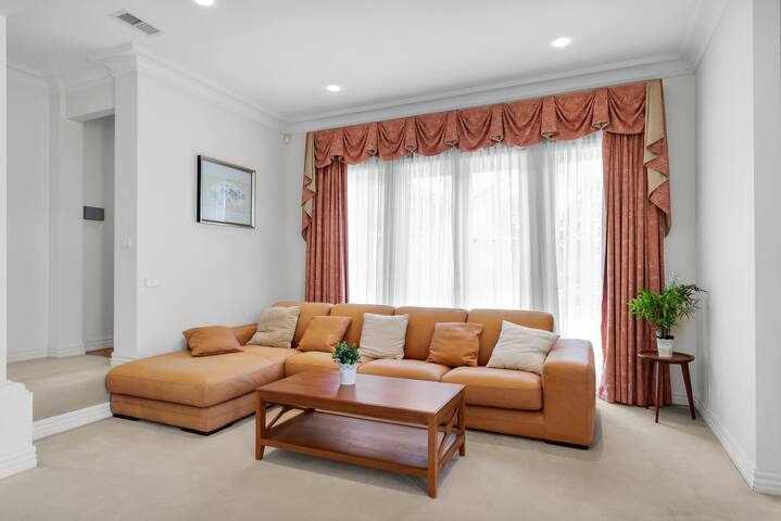 Pretty House gallery image 5