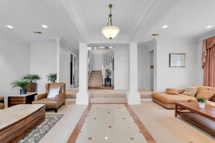 Pretty House gallery image 2