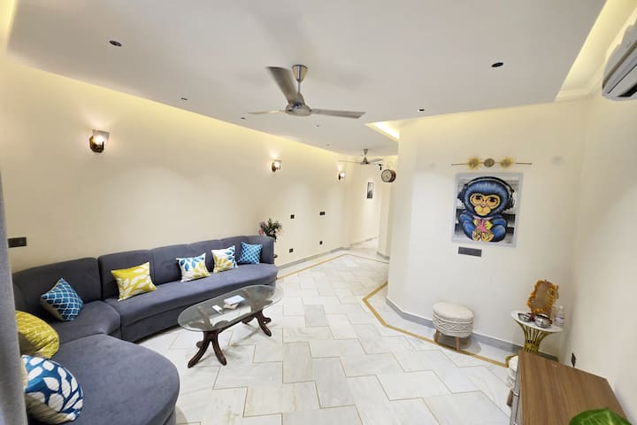 The Kona Kasa - Modern 3bhk - Delhi