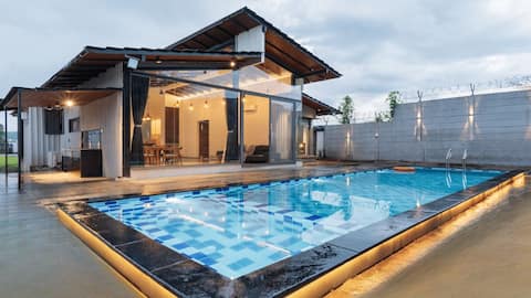 Villa White Aura by Mysa Stays