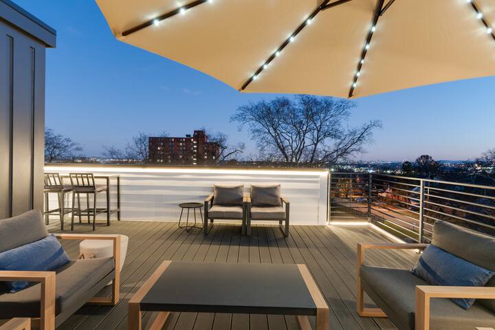 Luxury Home with Stunning Views & a Game Room!