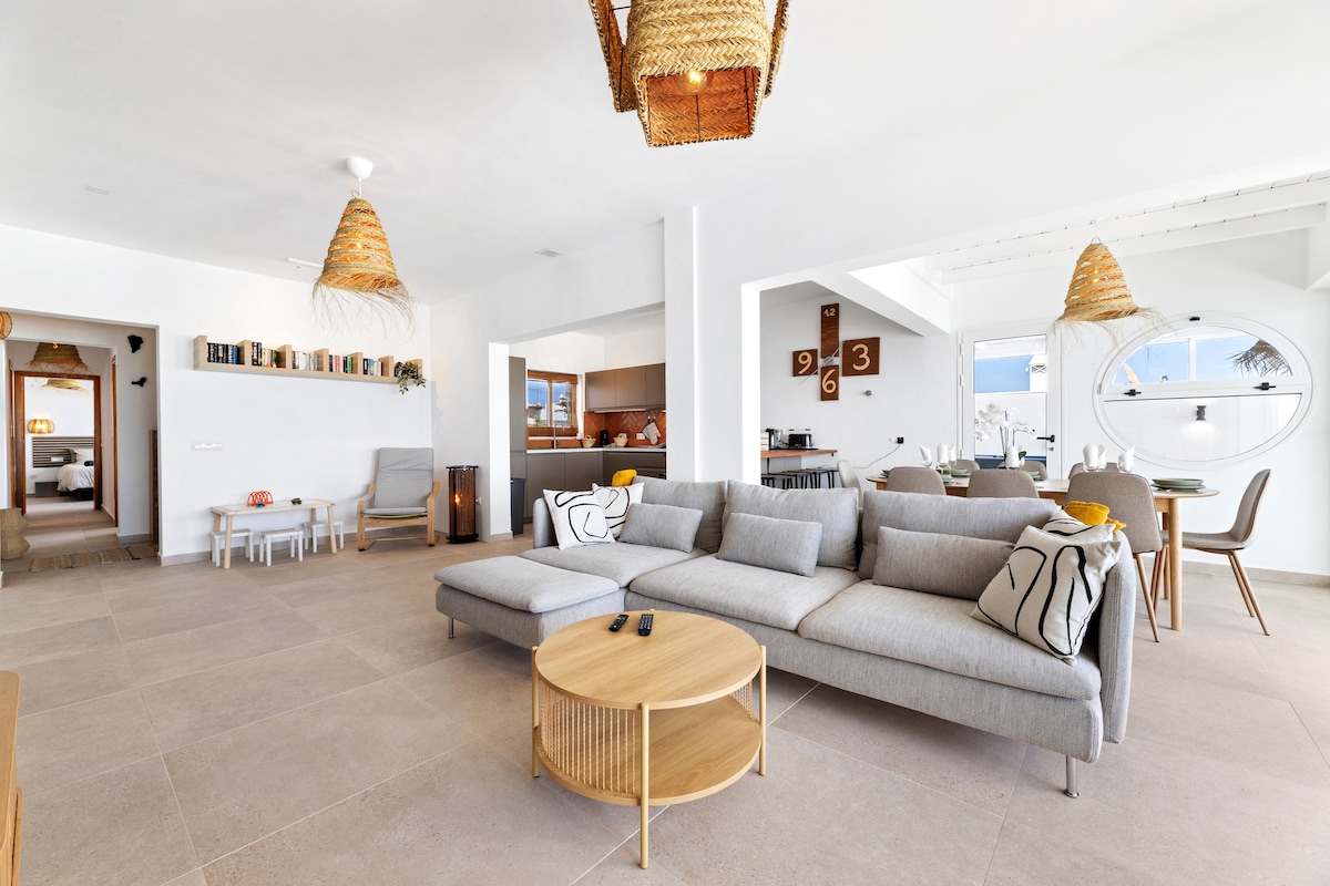 Top Airbnb: Villa Colomba, sea view, mountain en Yaiza