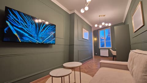 Top performing Airbnb: Apartment Le Napoléon Rouen Hypercentre in Carmes Saint Maclou / Vieux Marché / Beauvoisine