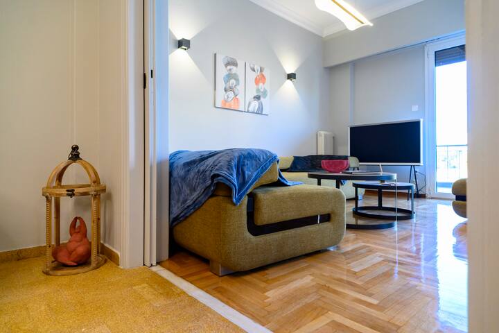 Stunning Acropolis 2 bedroom Opulence gallery image 5