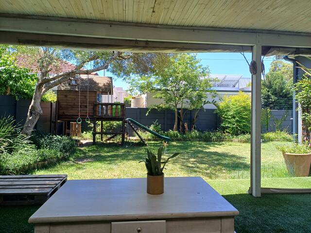 Peaceful & relaxing family home gallery image 2