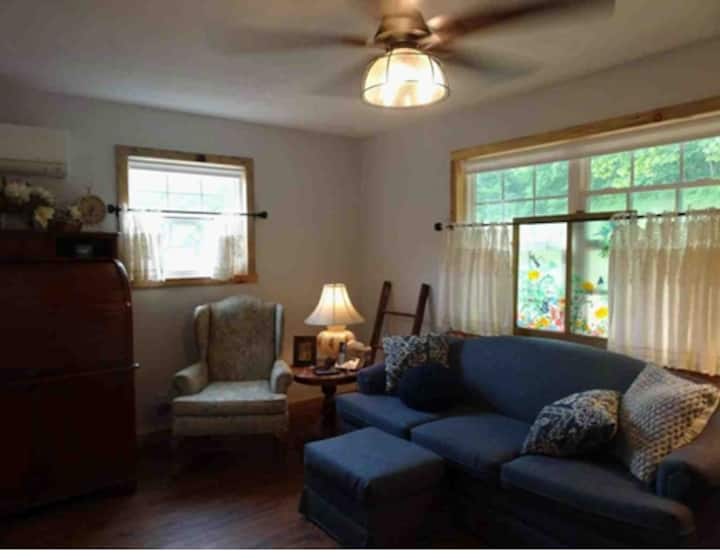 Lil Yellow House - Houses for Rent in Sneedville, Tennessee