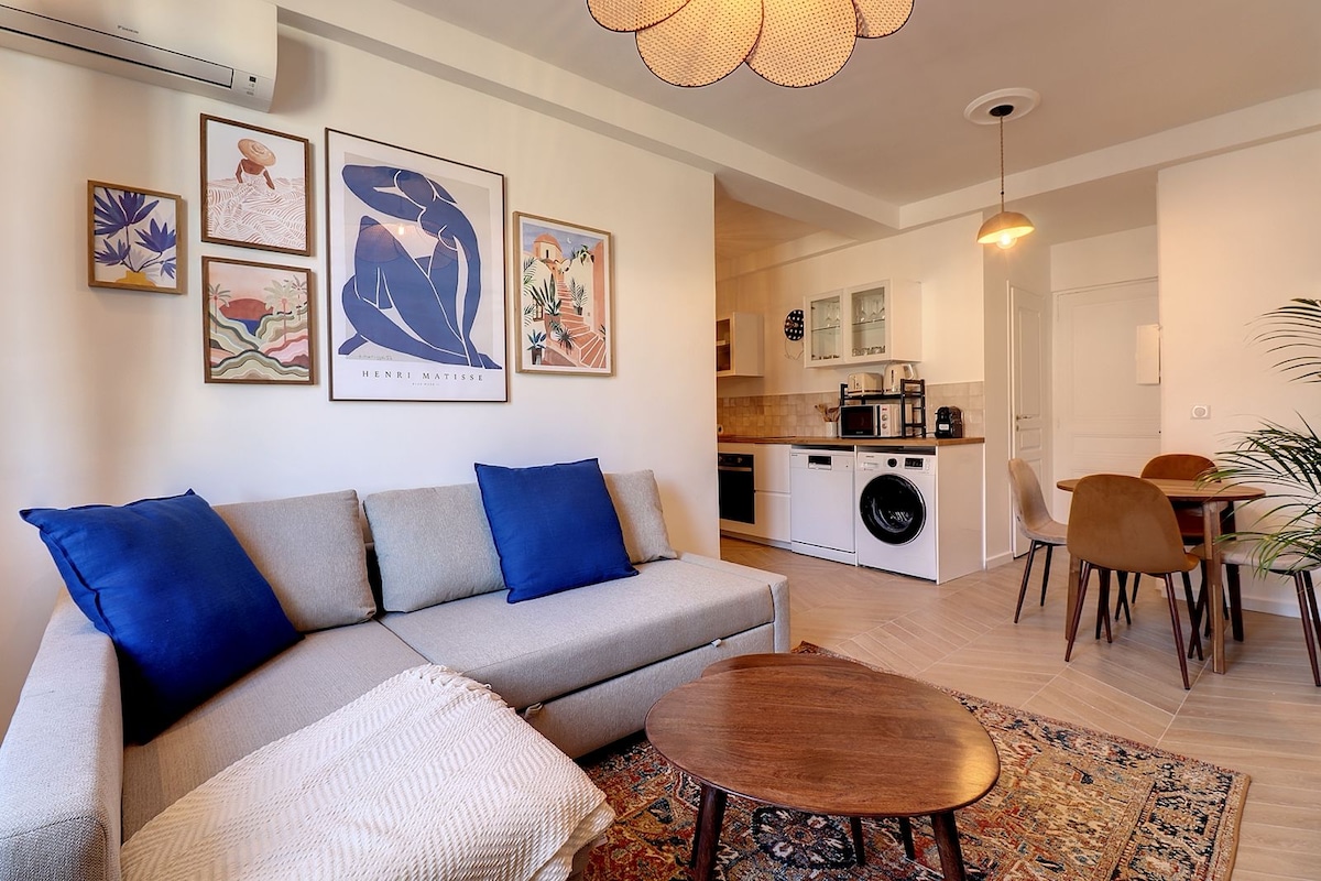 Top Airbnb: At Lily's: Beautiful and cozy apartment. in Antibes