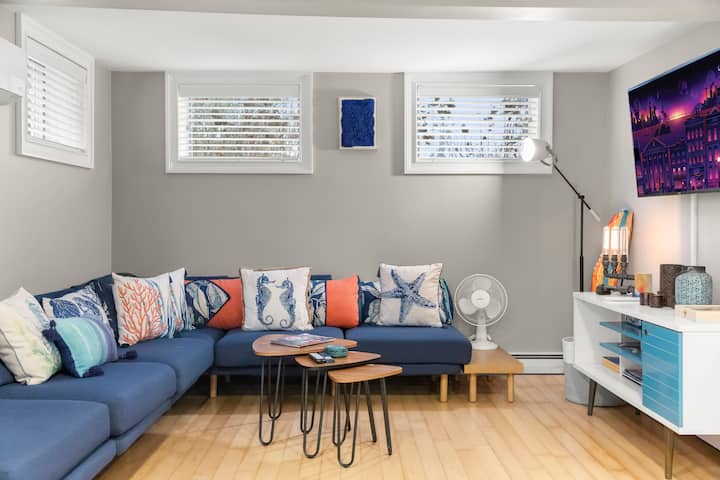 West End Ptown Condo | Patio, Grill & Parking - Provincetown, MA