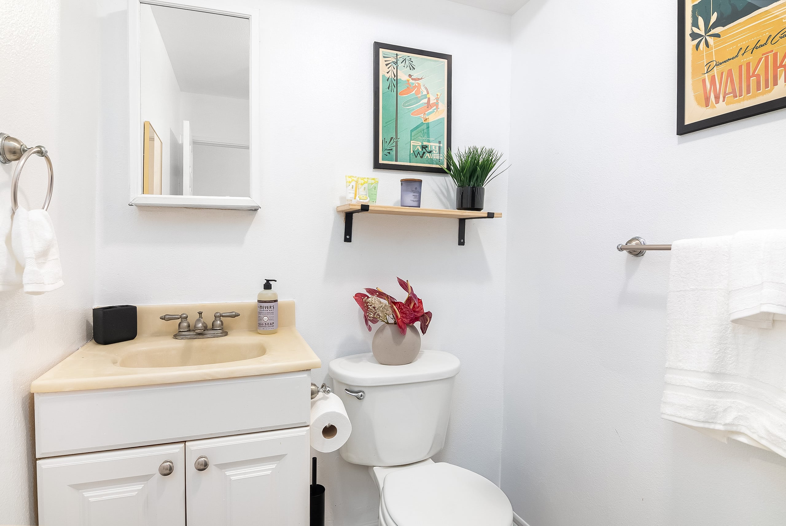 Central Beach Bungalow w/ A/C! - Photo 7
