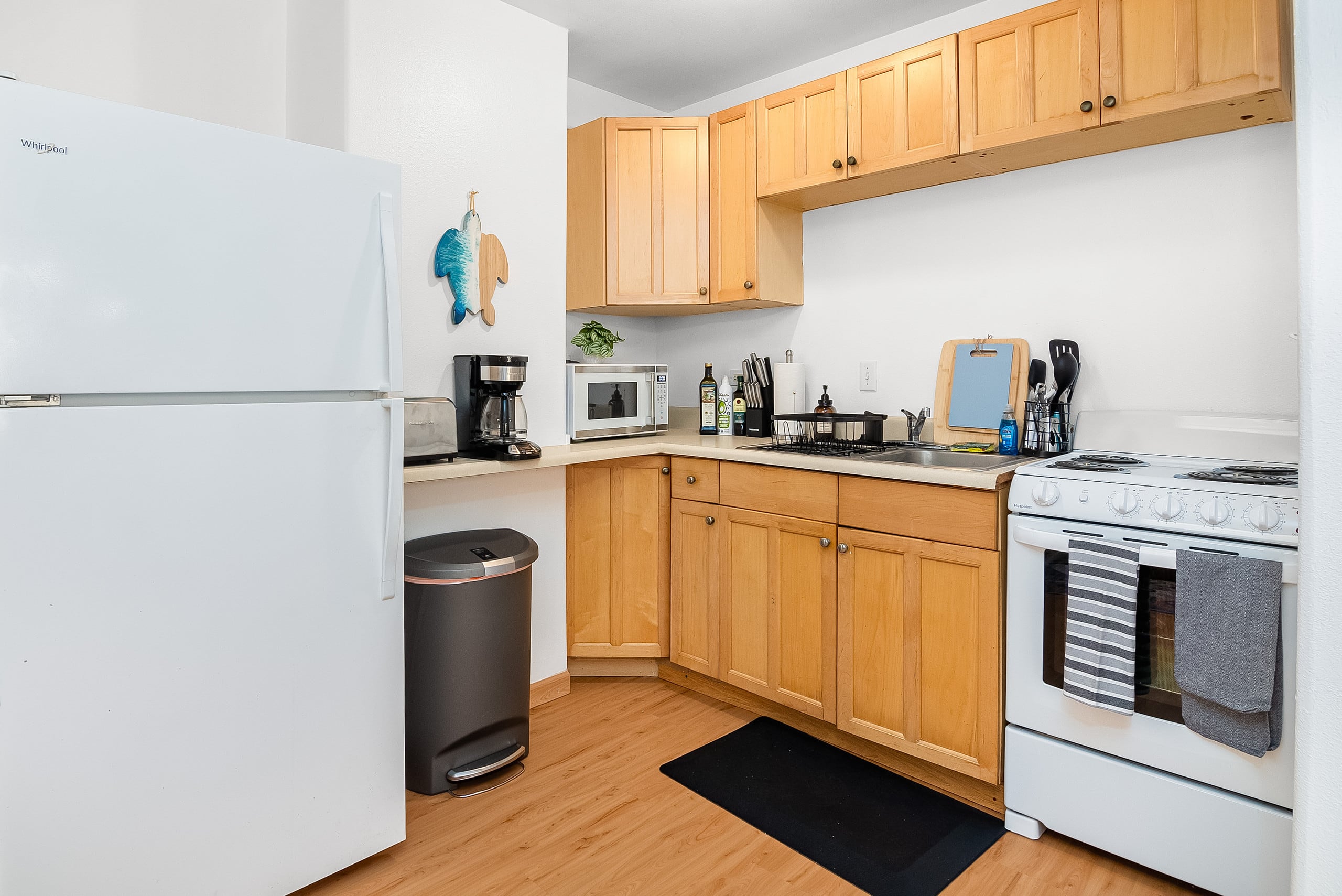 Central Beach Bungalow w/ A/C! - Photo 6