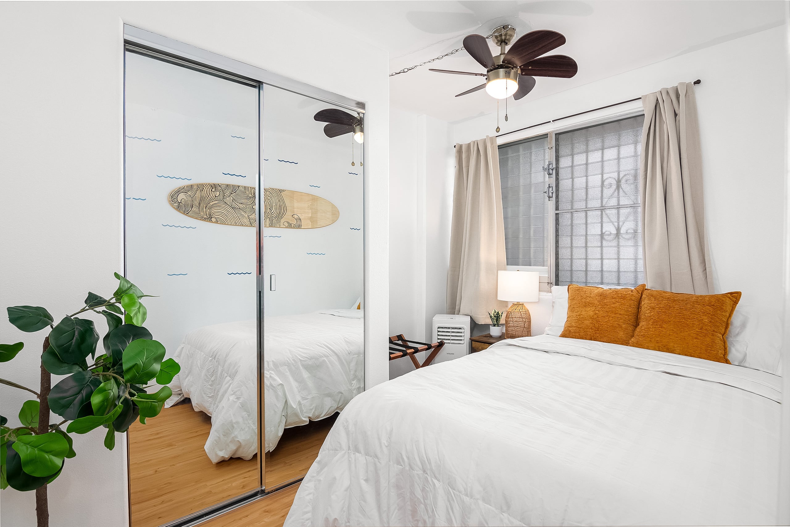 Central Beach Bungalow w/ A/C! - Photo 2