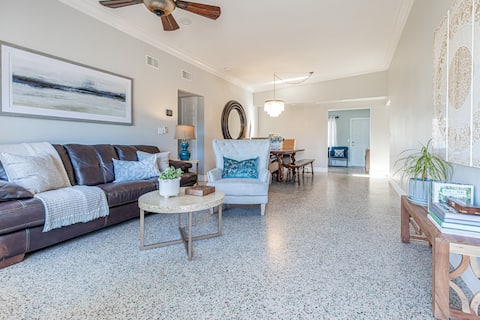 Popular Airbnb listing: Palm Breeze Home in Bayshore Gardens