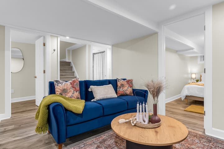 Monthly Rental 2bd+den, Transit, Central Location - Niagara-on-the-Lake