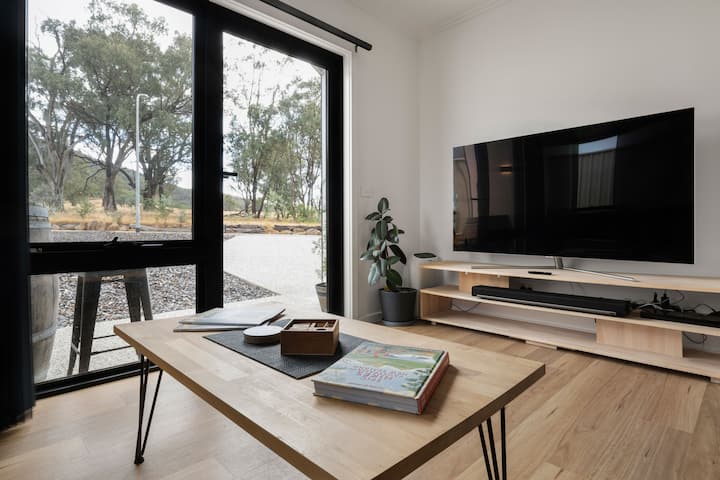 Baranduda Barnhouse Studio - Albury
