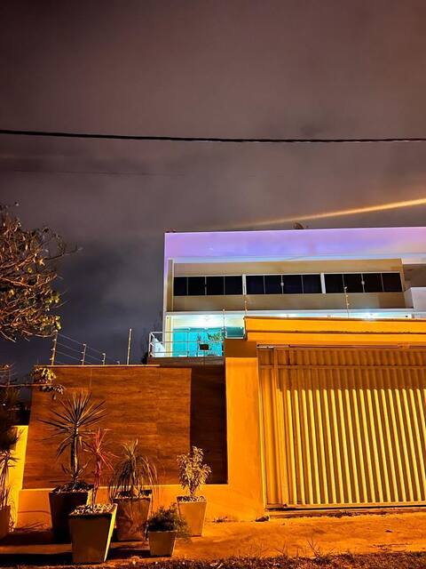 House for families and friends