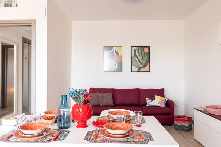 Color Dream Residence – Seaview Suite Red