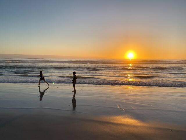 3 Bedroom Beach House in Scarborough gallery image 5