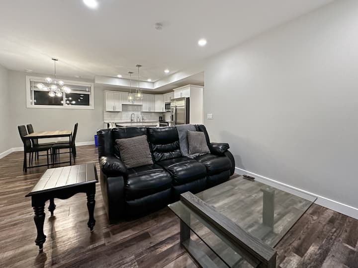 The Blue Nest (A) - 2bed Westgate - Grande Prairie