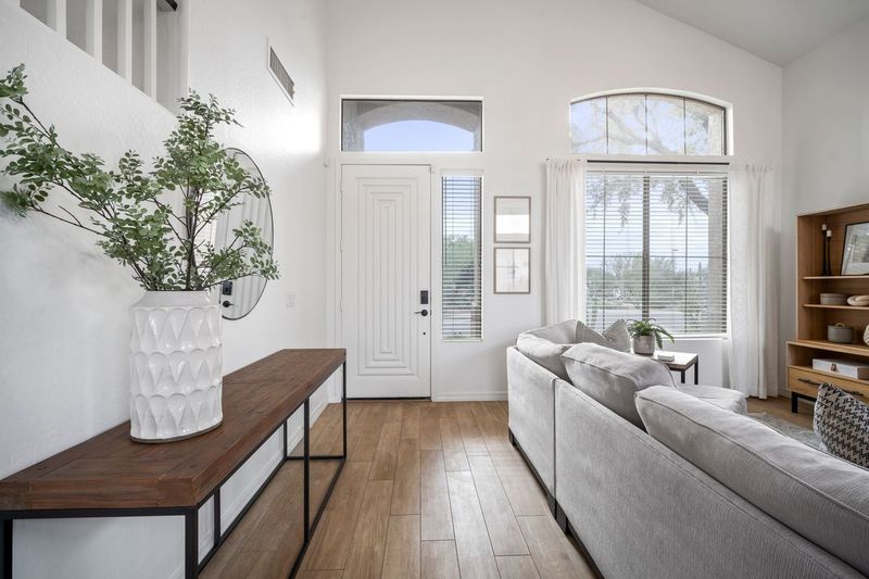 Top Airbnb: Scottsdale Getaway Resort Living- Hiking/Golf/Pool in North Scottsdale
