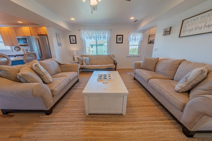 All Decked Out, Canal Front- 
5 Bedrooms/sleeps 12 - Outer Banks, NC