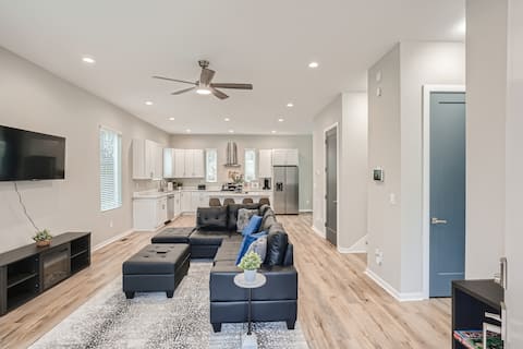 Top Airbnb: Immaculate Atlanta Haven in Pittsburgh