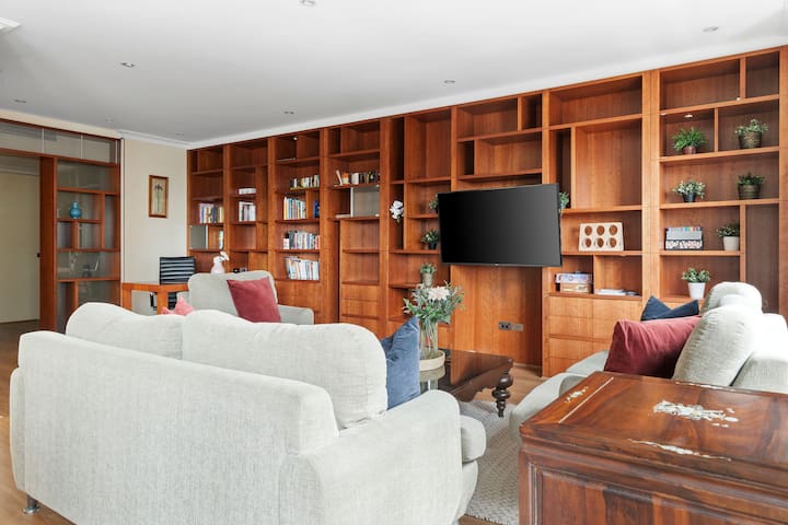 Stylish & Cozy 4BR Retreat with FREE Parking