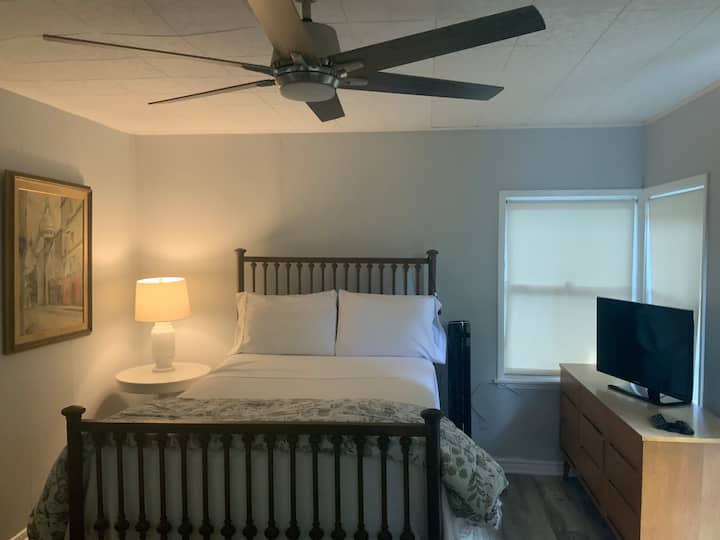 Trilogy Garden Studio Has Been Updated! - St. Petersburg, FL