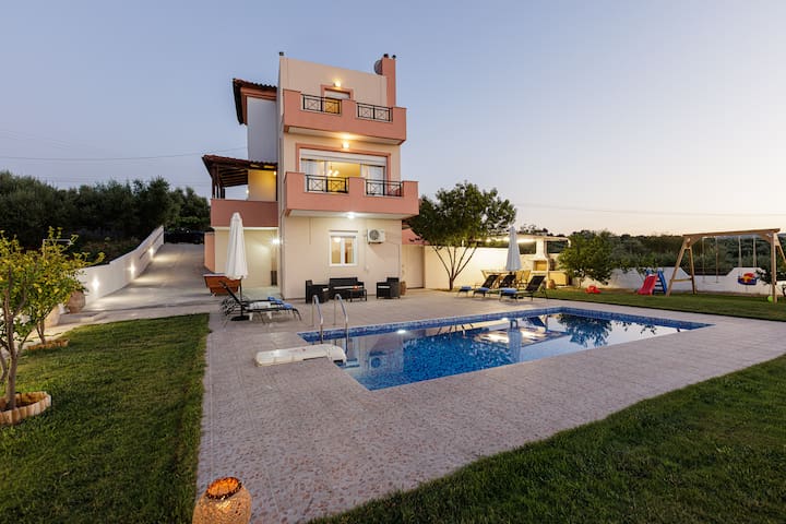 Marina Villa, a nature inspiring retreat