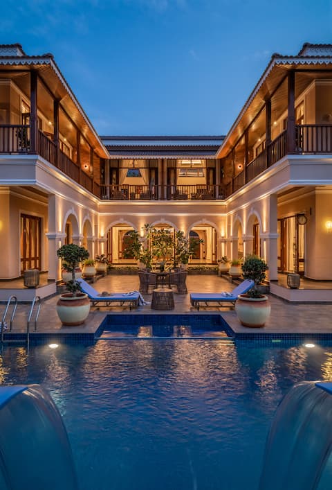 Extravagant 5bhk villa in Vagator near Romeo Lane