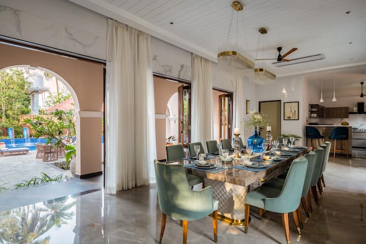 Dining area image 4