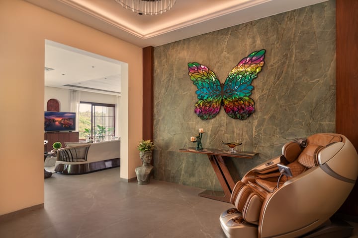 Living room image 3