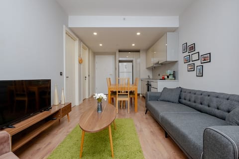 Top Airbnb: Beautifully designed apartment in Bağcılar