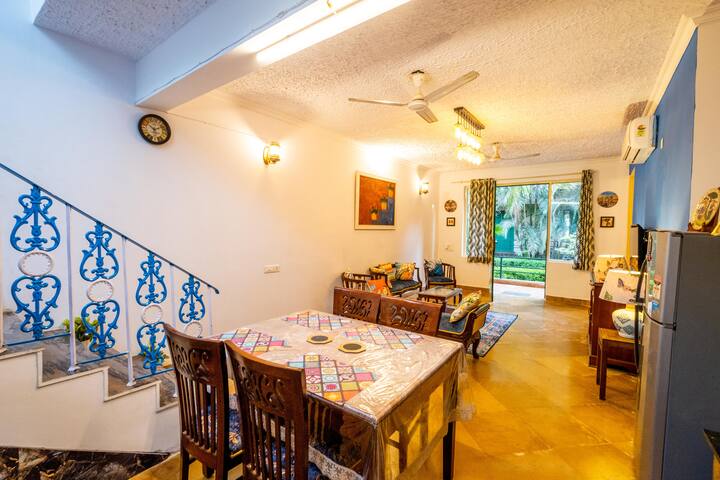 A simple yet inviting dining area perfect for family dinners or casual conversations over food.