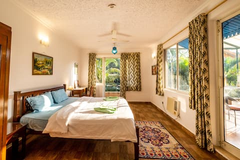 3bhk villa | 8mins walk to Fatrade Beach