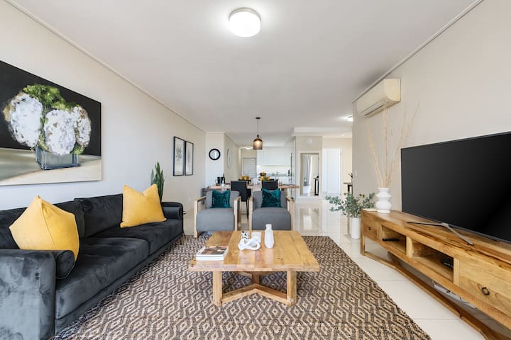 Stylish Green Point Getaway