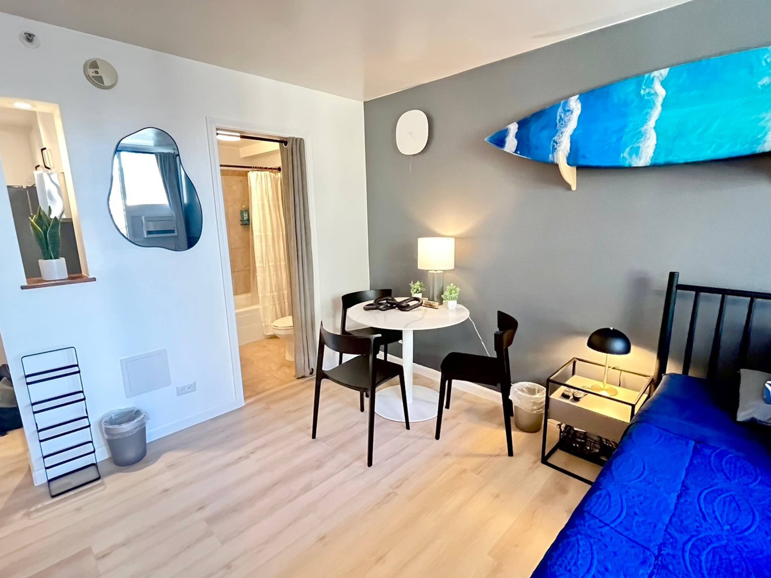 Condo in Honolulu · ★4.7 · Studio · 1 bed · 1 private bath - Image 28
