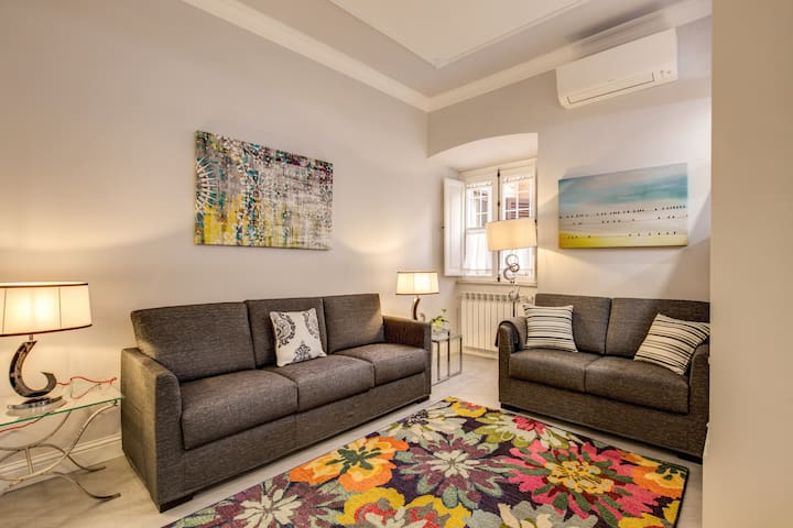 Flat with terrace by Vatican