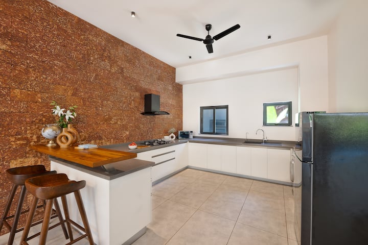 Kitchenette image 1