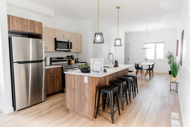 Cozy Stay Near Airport|Bright, Clean and Peaceful!