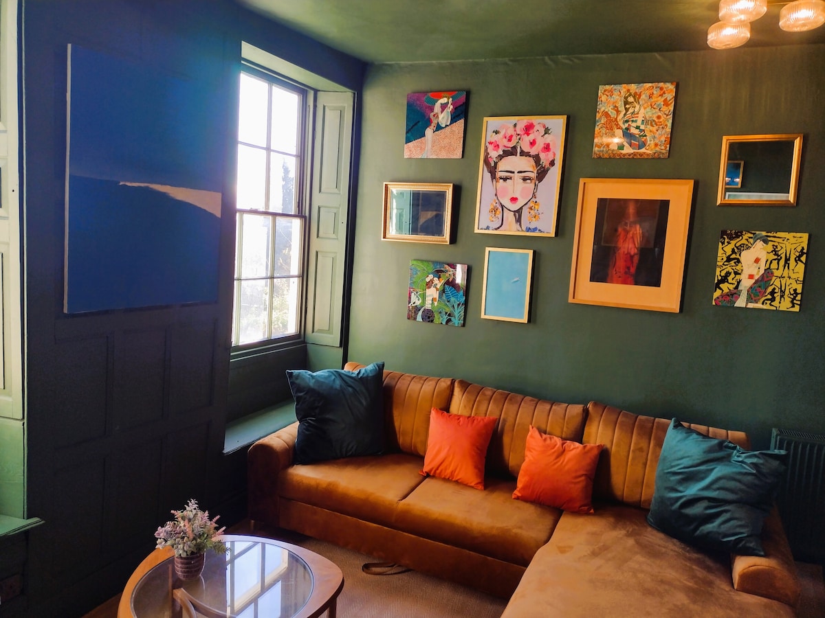 Popular Airbnb listing: The Old House Apartment in Shrewsbury