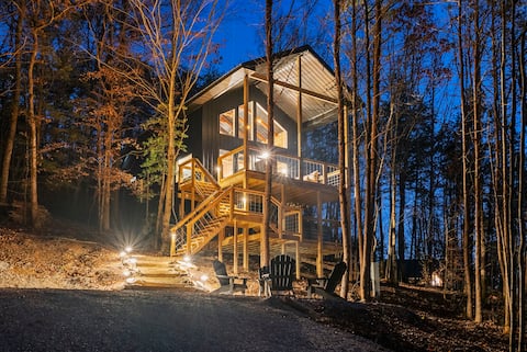 The Maverick | RRG | Hot Tub | Christmas