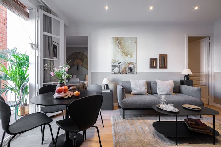 New! Serviced boutique apartment. Daily cleaning!