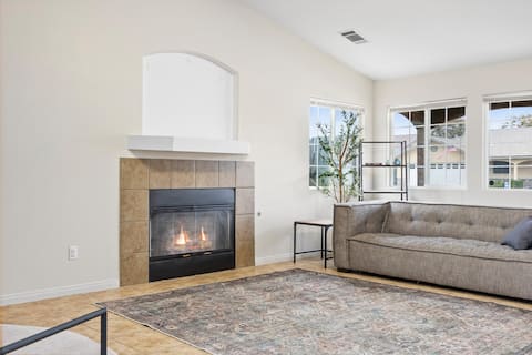 500 Mbps • Quiet Cul-de-Sac • Top Neighborhood