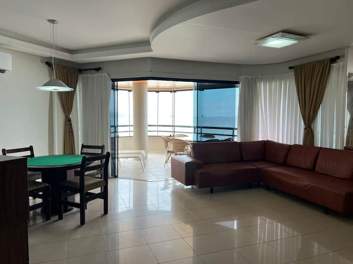 ÓTimo Apto Família Frente Mar
Meia-praia - Itapema