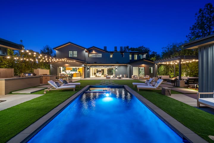 The Grand Escape: Luxe & Private